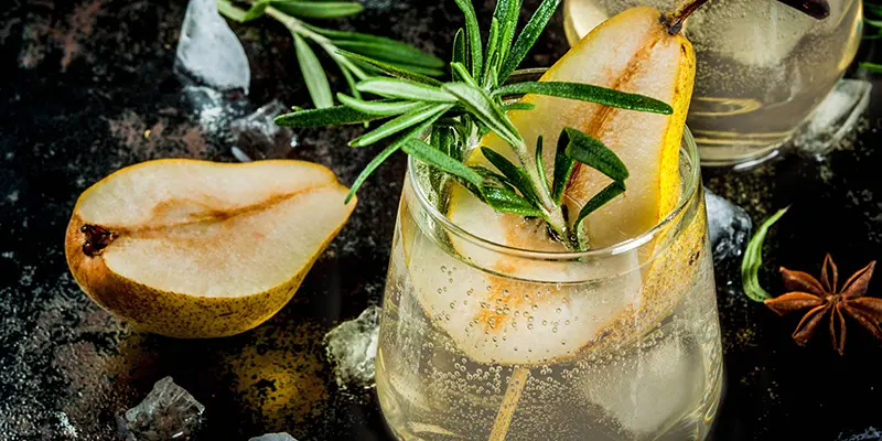 Rosemary Pear Fizz Recipe