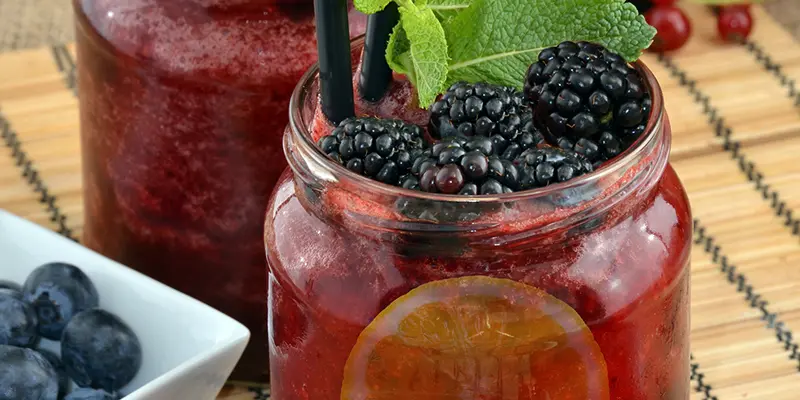 Blackberry Bourbon Lemonade Recipe
